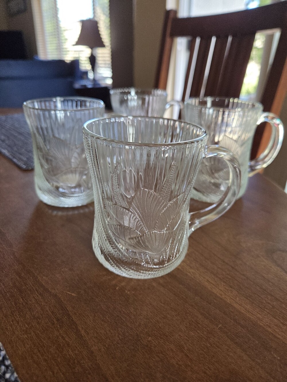 Set Of 4 Arcoroc France "Canterbury Crocus" 10oz mugs
